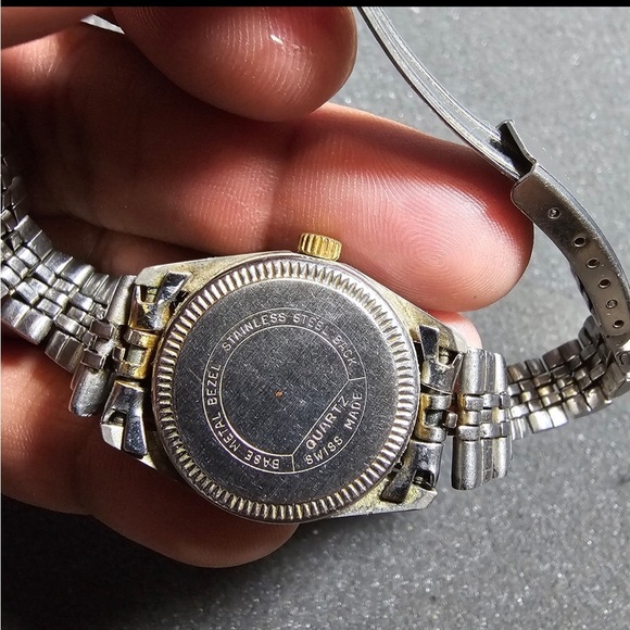 Orion Swiss Made Ladies Quartz Watch Silver And Gold Tone Date Just Working - Picture 8 of 9